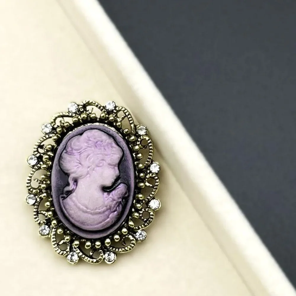 Yellow Gold and Purple with Diamond Crystal Victorian Lady Cameo Pin Back Brooch